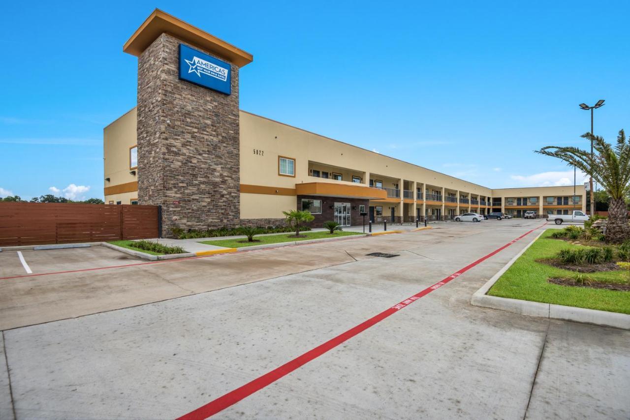 Americas Best Value Inn & Suites Houston At Hwy 6 Exterior photo