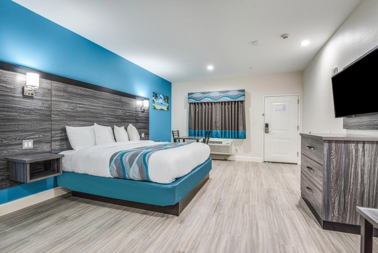 Americas Best Value Inn & Suites Houston At Hwy 6 Exterior photo